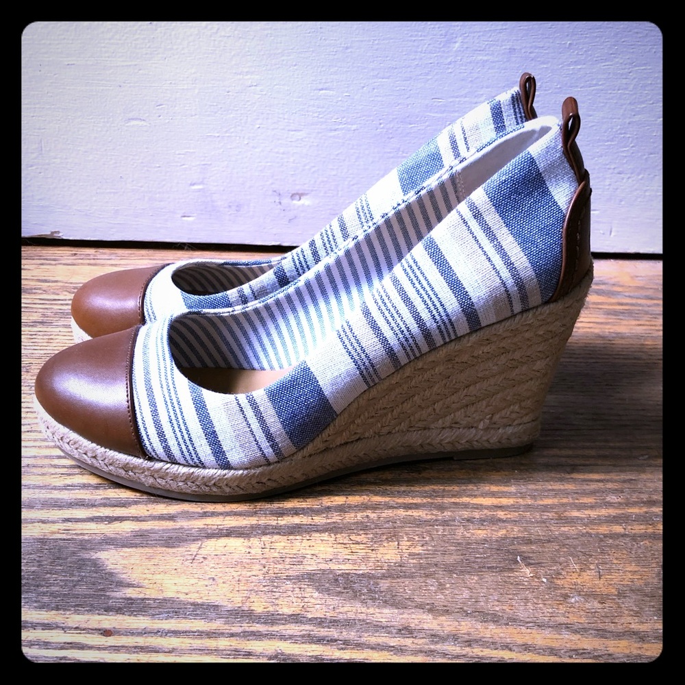 Wedge shoes
